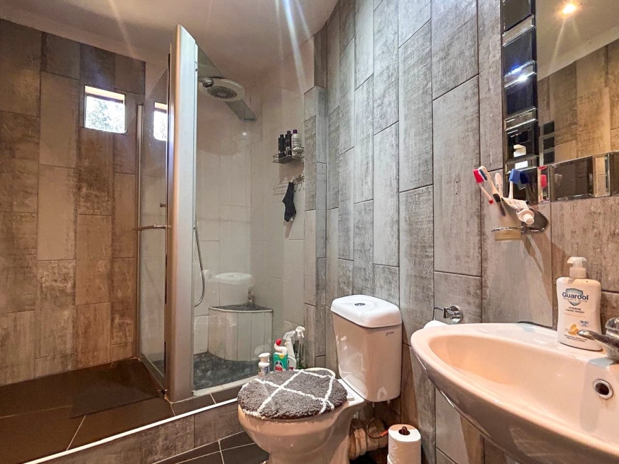 3 Bedroom Property for Sale in Lindequesdrif North West